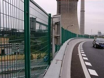 高速公路護欄網.jpg 高速公路護欄網.jpg