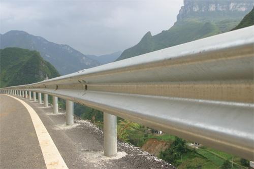 高速公路護欄網